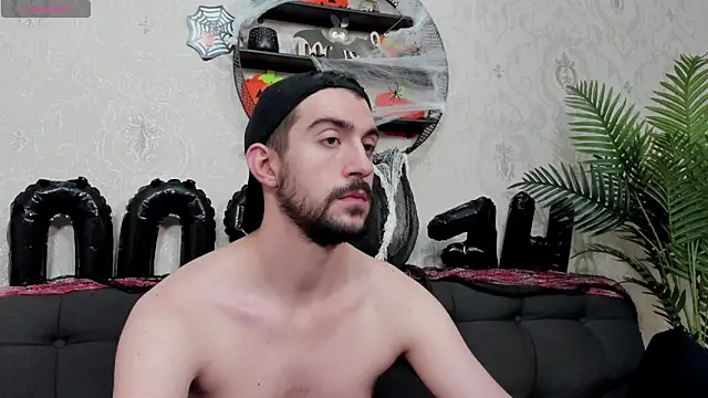 Snapshot of Dylan_Best chatting on October 2025 01:17:01 AM Dylan Best online show from October 2025 01:17:01 AM