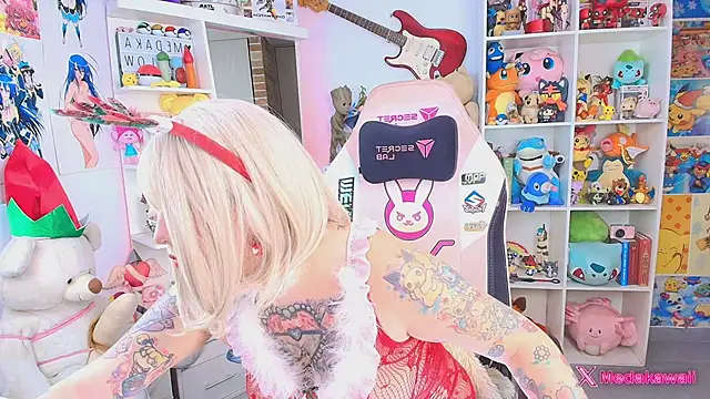 Snapshot of meda_kawaii_ chatting on December 2025 06:37:02 PM meda kawaii online show from December 2025 06:37:02 PM