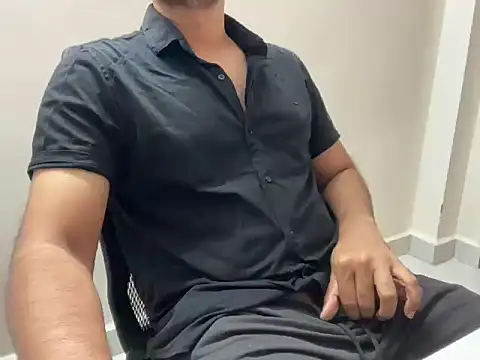 Arjun78877 online show from October 2025 07:01:02 PM