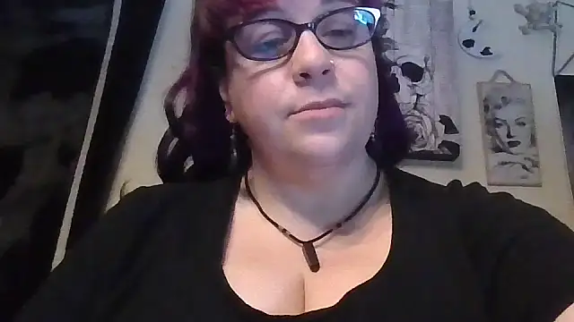 Snapshot of GothyBaby chatting on December 2025 06:47:02 PM GothyBaby online show from December 2025 06:47:02 PM