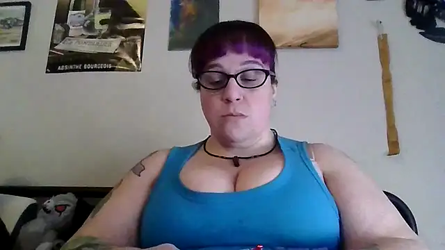 Snapshot of GothyBaby chatting on December 2025 08:03:02 PM GothyBaby online show from December 2025 08:03:02 PM