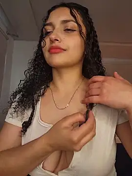 Snapshot of Lucy_Marin chatting on October 2025 05:13:02 PM Lucy Marin online show from October 2025 05:13:02 PM