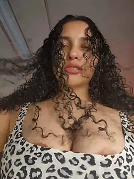 Snapshot of Lucy_Marin chatting on December 2025 10:04:02 PM Lucy Marin online show from December 2025 10:04:02 PM