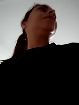 Snapshot of Ivanna2 chatting on November 2025 11:32:02 AM Ivanna2 online show from November 2025 11:32:02 AM