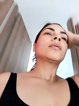 Snapshot of Ivanna2 chatting on February 2026 01:18:01 PM Ivanna2 online show from February 2026 01:18:01 PM