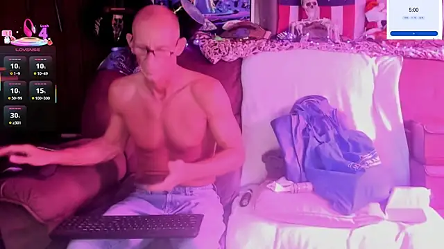 ShannNikkii420 online show from April 2026 07:15:01 PM