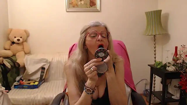 Snapshot of BlairFort chatting on January 2025 08:40:01 AM BlairFort online show from January 2025 08:40:01 AM