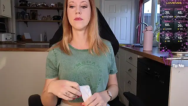 stripmequick online show from September 2025 08:48:01 AM