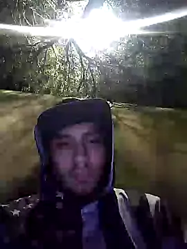 Snapshot of AlexAlejandro13 chatting on October 2025 04:47:01 AM AlexAlejandro13 online show from October 2025 04:47:01 AM