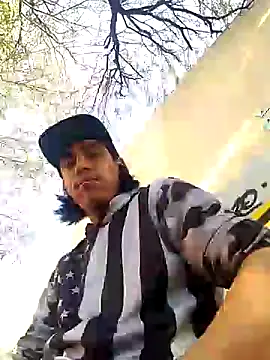 Snapshot of AlexAlejandro13 chatting on November 2025 09:42:02 PM AlexAlejandro13 online show from November 2025 09:42:02 PM