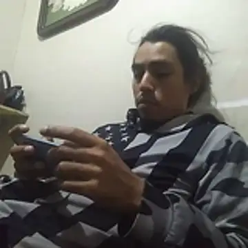Snapshot of AlexAlejandro13 chatting on April 2026 02:11:01 AM AlexAlejandro13 online show from April 2026 02:11:01 AM