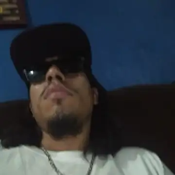 Snapshot of AlexAlejandro13 chatting on April 2026 09:17:01 PM AlexAlejandro13 online show from April 2026 09:17:01 PM