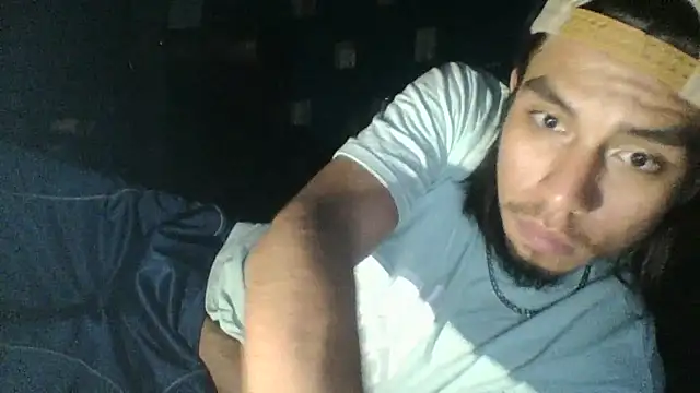 Snapshot of AlexAlejandro13 chatting on April 2026 09:40:01 AM AlexAlejandro13 online show from April 2026 09:40:01 AM