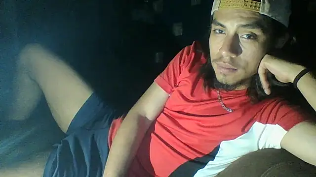 Snapshot of AlexAlejandro13 chatting on April 2026 07:36:01 AM AlexAlejandro13 online show from April 2026 07:36:01 AM