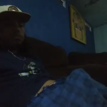 Snapshot of AlexAlejandro13 chatting on May 2026 03:58:01 AM AlexAlejandro13 online show from May 2026 03:58:01 AM