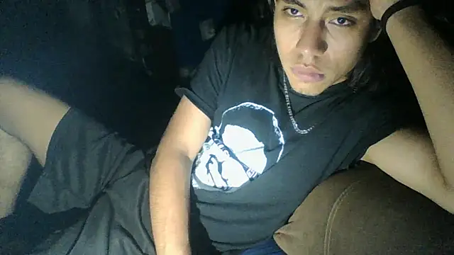 Snapshot of AlexAlejandro13 chatting on May 2026 07:14:02 AM AlexAlejandro13 online show from May 2026 07:14:02 AM