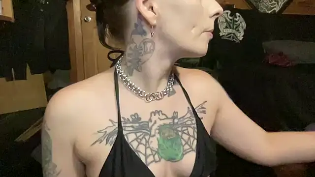 Snapshot of TeenyDoll chatting on September 2025 02:35:01 AM TeenyDoll online show from September 2025 02:35:01 AM