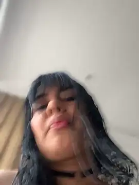 Roxxannne online show from March 2025 06:21:02 PM