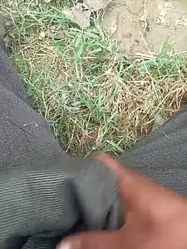 FinableKnee online show from November 2025 06:13:01 AM