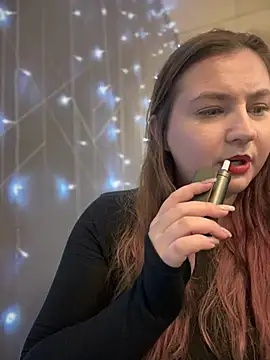 Snapshot of CandyShoopp chatting on December 2024 05:35:02 PM CandyShoopp online show from December 2024 05:35:02 PM