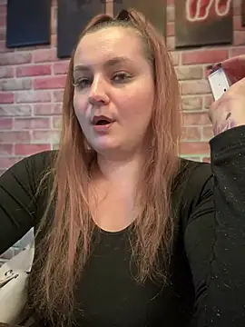 Snapshot of CandyShoopp chatting on January 2025 09:57:01 AM CandyShoopp online show from January 2025 09:57:01 AM