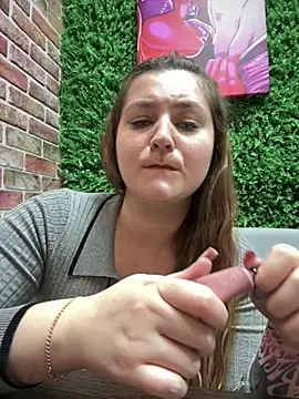 Snapshot of CandyShoopp chatting on March 2025 05:43:02 PM CandyShoopp online show from March 2025 05:43:02 PM