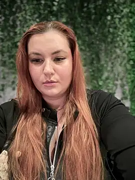 Snapshot of CandyShoopp chatting on December 2025 05:40:02 PM CandyShoopp online show from December 2025 05:40:02 PM