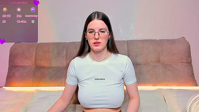 Snapshot of AriellaTesk chatting on February 2026 04:24:02 AM AriellaTesk online show from February 2026 04:24:02 AM