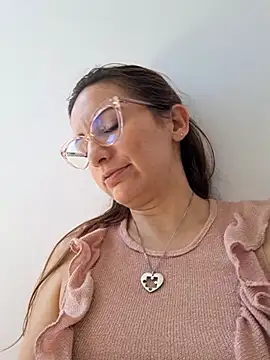 vanessabrown  online show from June 2026 04:45:01 PM