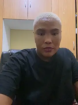 BADFATASS85 online show from December 2025 12:15:02 AM