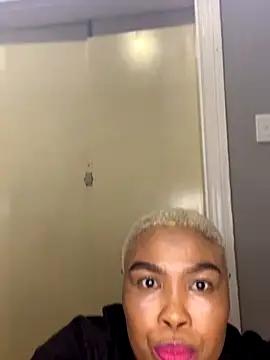 Snapshot of BADFATASS85 chatting on December 2025 01:01:02 AM BADFATASS85 online show from December 2025 01:01:02 AM