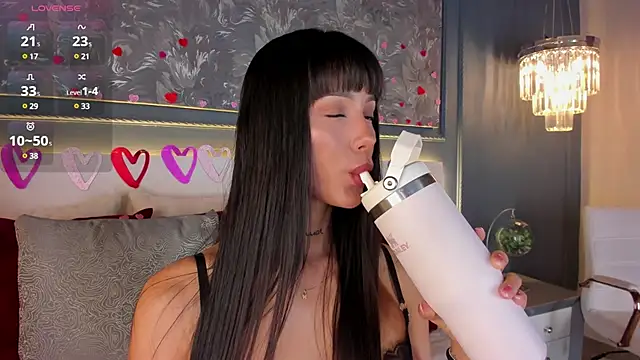 evamoretti online show from February 2025 01:47:02 AM