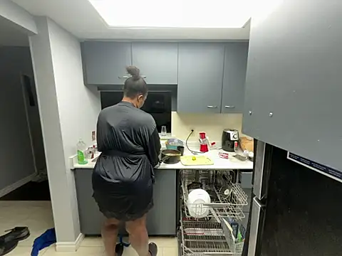 Cherishcherrysha online show from February 2026 11:19:02 AM