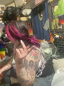 Snapshot of 1-800-FUCKYOU chatting on February 2025 06:33:01 AM 1-800-FUCKYOU online show from February 2025 06:33:01 AM