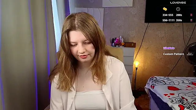 Snapshot of Vivian_cutie chatting on April 2026 10:35:02 AM Vivian cutie online show from April 2026 10:35:02 AM