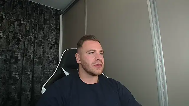 Thori92 online show from September 2025 05:40:01 PM