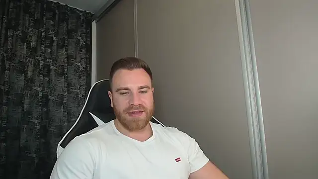 Thori92 online show from November 2025 06:30:01 PM