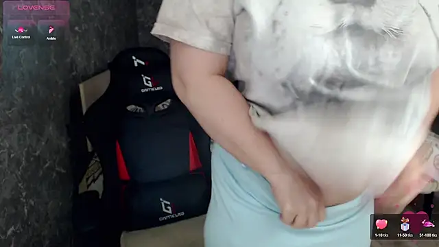 Korolek12 online show from April 2026 03:53:02 PM