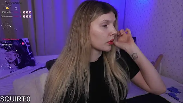 Snapshot of _aleksa_ chatting on November 2025 05:45:03 PM aleksa online show from November 2025 05:45:03 PM