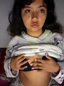 Snapshot of Peach_Girll chatting on February 2025 02:17:02 AM Peach Girll online show from February 2025 02:17:02 AM