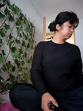 Snapshot of Peach_Girll chatting on March 2025 05:15:02 PM Peach Girll online show from March 2025 05:15:02 PM