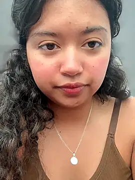 Snapshot of Peach_Girll chatting on February 2026 02:24:02 PM Peach Girll online show from February 2026 02:24:02 PM