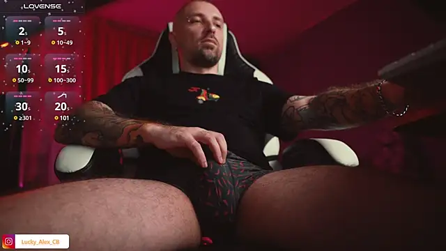 LuckyAlexx online show from January 2025 10:19:01 PM