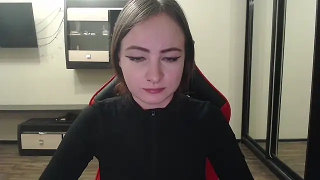 Laralianna online show from February 2025 03:12:02 PM