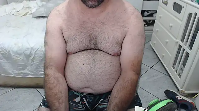 Snapshot of MysterBearMG chatting on November 2025 11:51:02 PM MysterBearMG online show from November 2025 11:51:02 PM