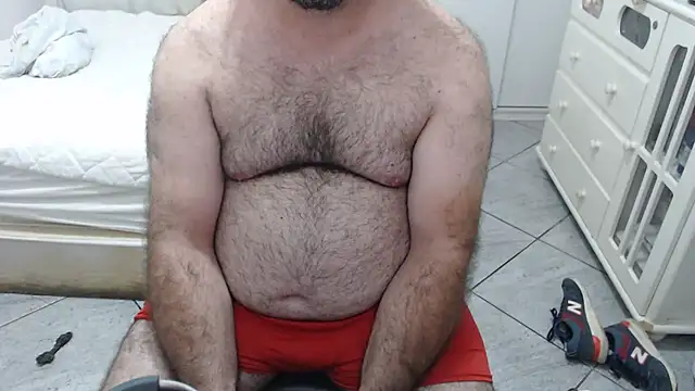 Snapshot of MysterBearMG chatting on November 2025 01:49:02 AM MysterBearMG online show from November 2025 01:49:02 AM