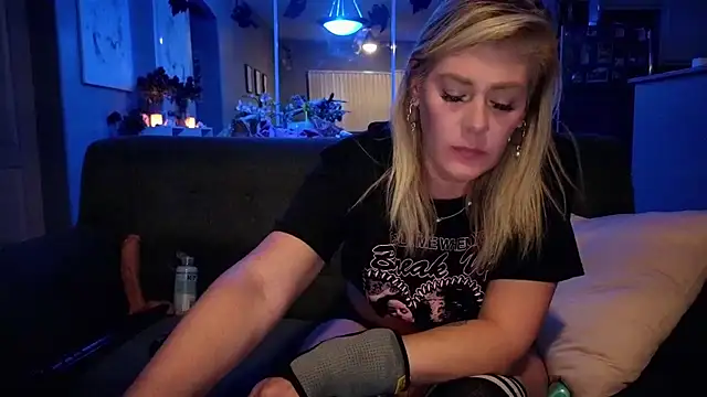 Snapshot of Lexi_Shocker chatting on September 2025 07:12:02 AM Lexi Shocker online show from September 2025 07:12:02 AM