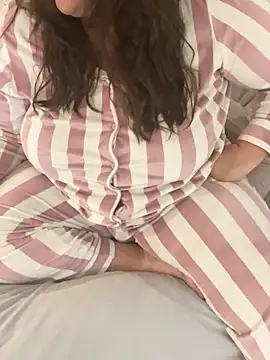 sweeti Em online show from January 2026 07:11:01 PM