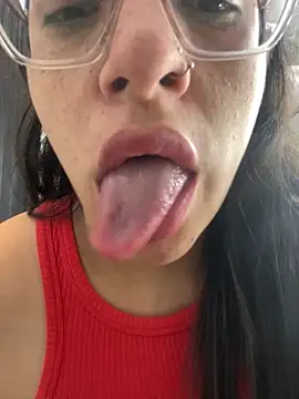 Ninnfa online show from October 2025 11:05:01 PM