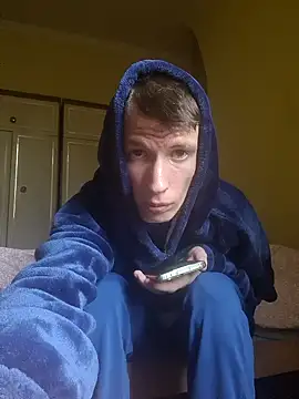 Snapshot of LuxxFin chatting on November 2025 02:06:01 PM LuxxFin online show from November 2025 02:06:01 PM